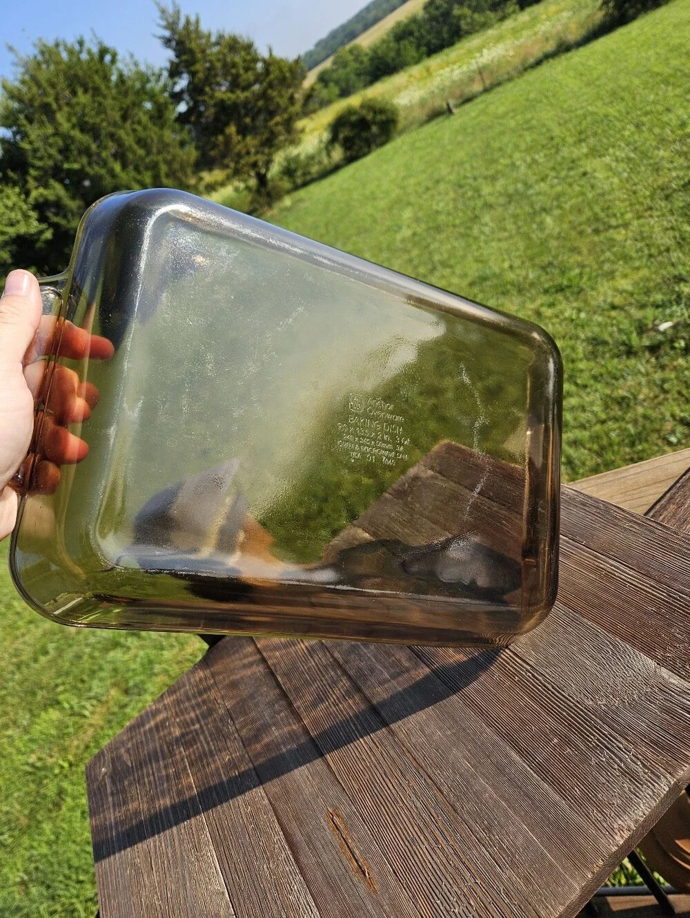 3 qt Anchor Hocking brown glass baking dish with handles, 9.5 x 13.5 x 2 inches